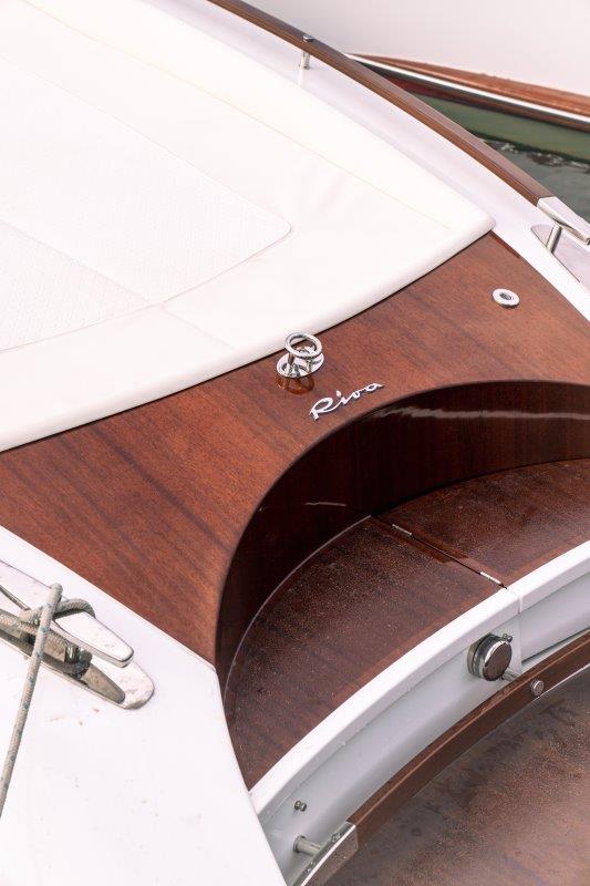 2011 RIVA 33' AQUARIVA GUCCI 